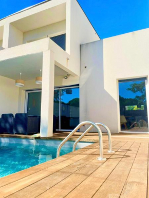 Villa design Cap dAgde piscine et plage